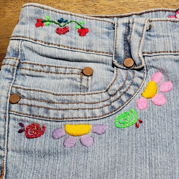 Glo Jeans Junior Denim Shorts w/ Embroidery - Size 3 - Picture 2 of 8